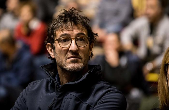 包含意甲传奇球员费拉拉重返赛场，助卡利亚里连胜，赛季开门红的词条