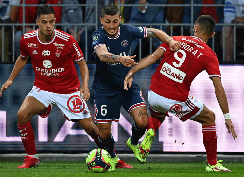 关于圣埃蒂安主场大胜里昂，掀起意外胜利的信息